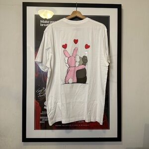 KAWS x Uniqlo T-Shirt XXL